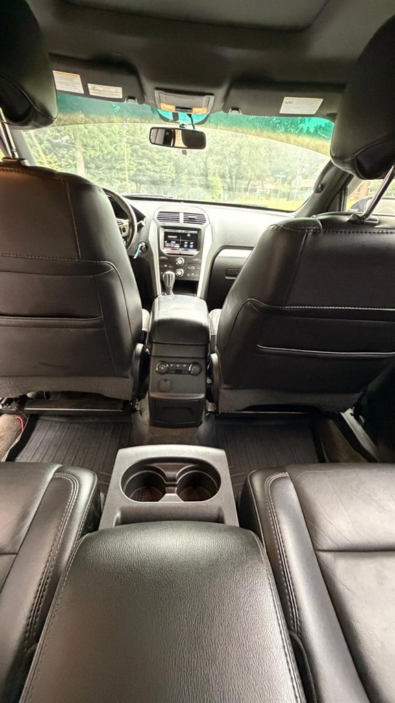 2014 Ford Explorer - $9,995