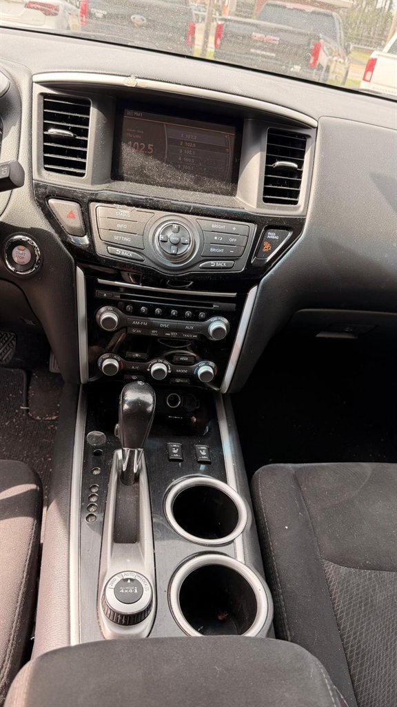 2014 Nissan Pathfinder - $8,495