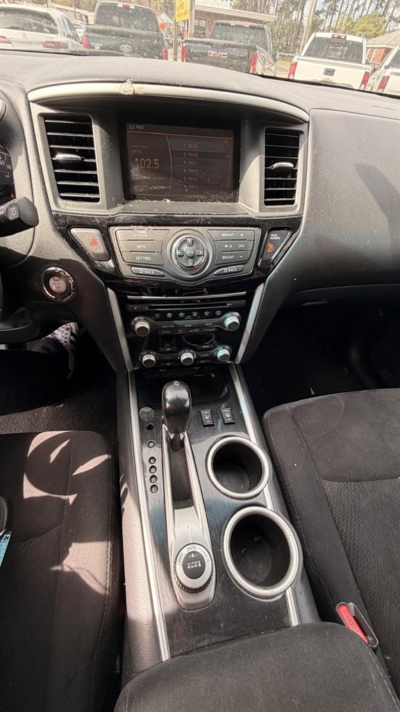 2014 Nissan Pathfinder - $8,495