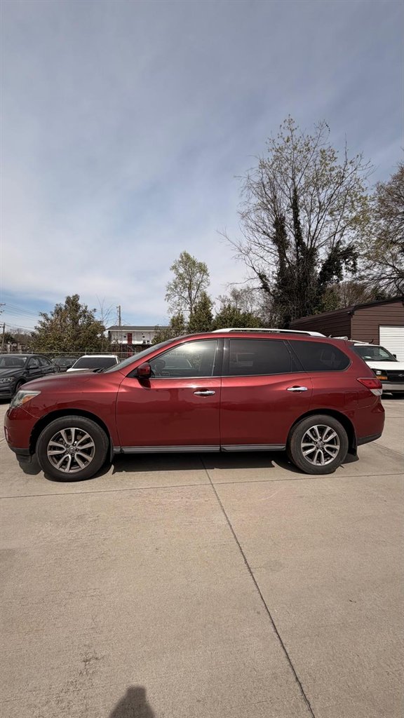 2014 Nissan Pathfinder - $8,495