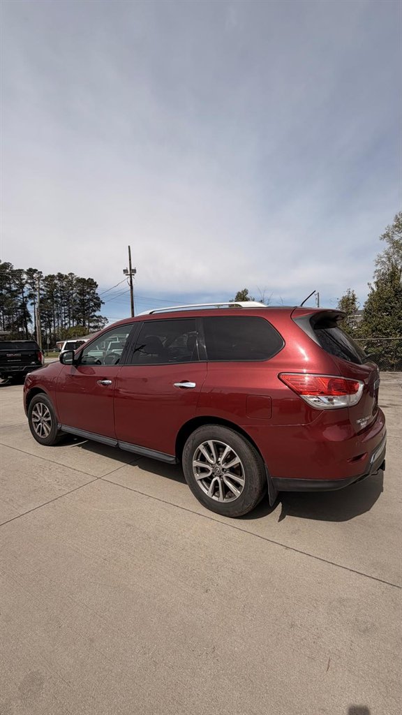2014 Nissan Pathfinder - $8,495