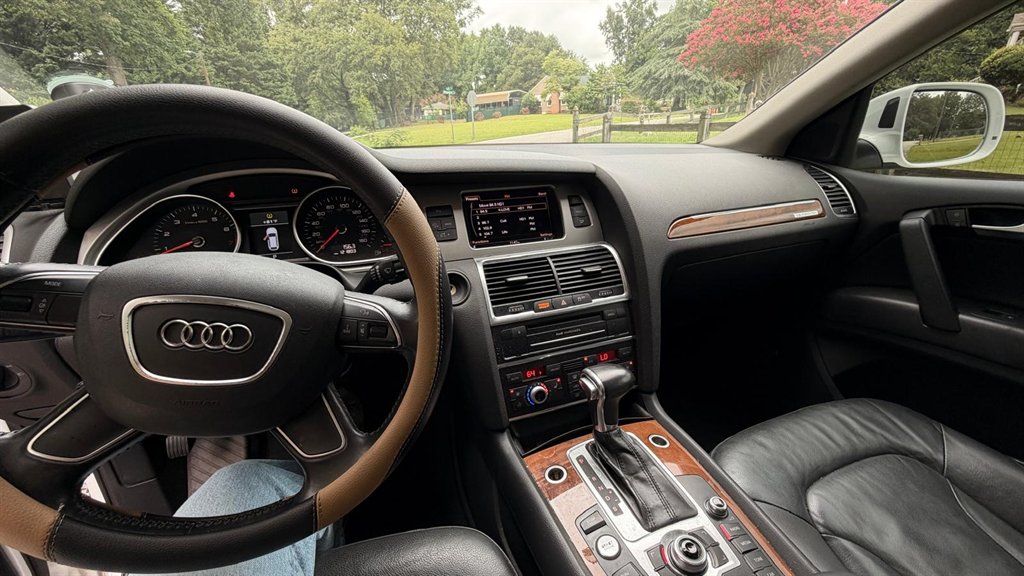 2015 Audi Q7 - $15,995