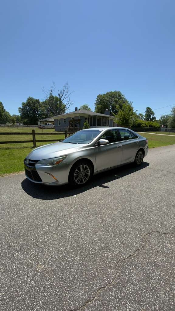2016 Toyota Camry - $13,995
