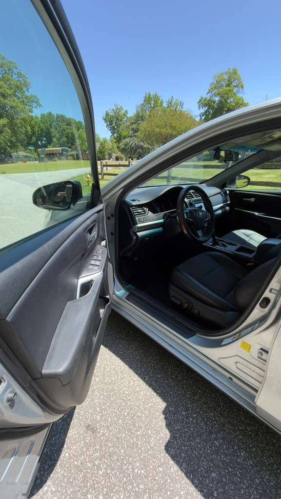 2016 Toyota Camry - $13,995