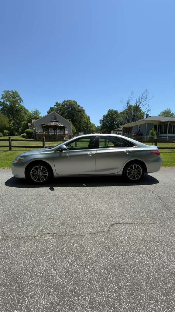 2016 Toyota Camry - $13,995
