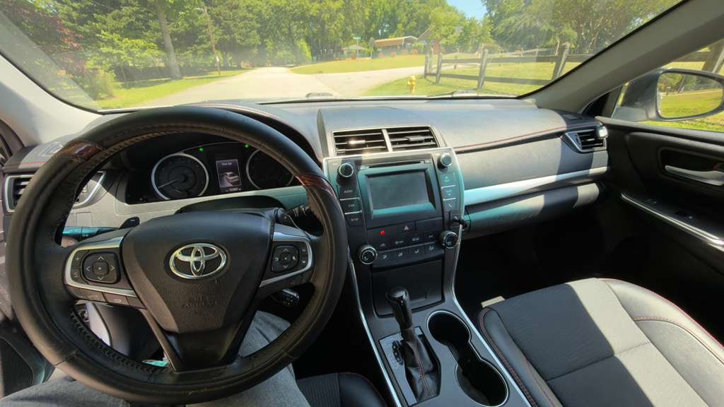 2016 Toyota Camry - $13,995
