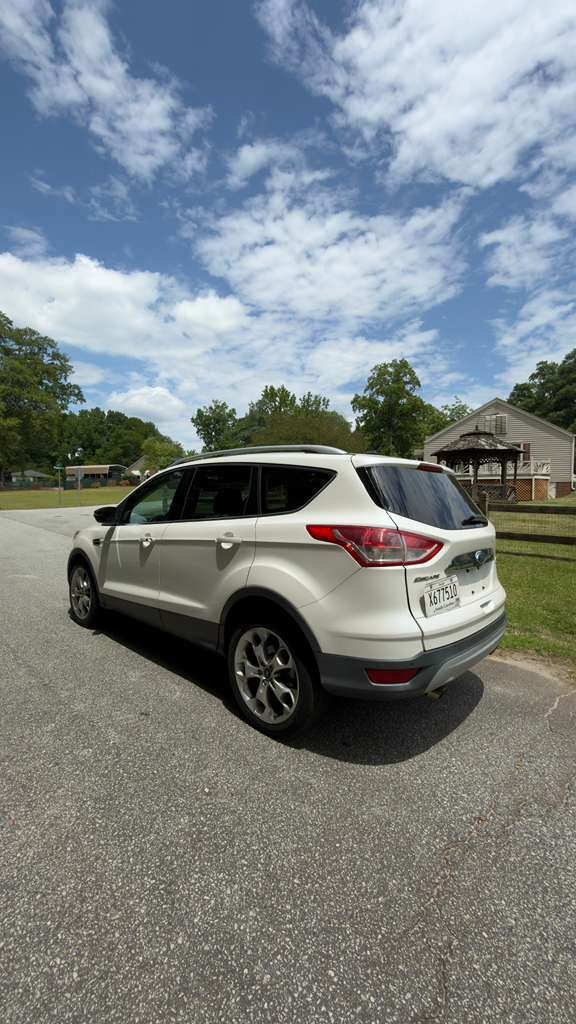 2016 Ford Escape - $12,995