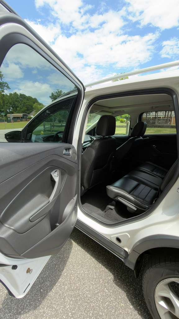 2016 Ford Escape - $12,995