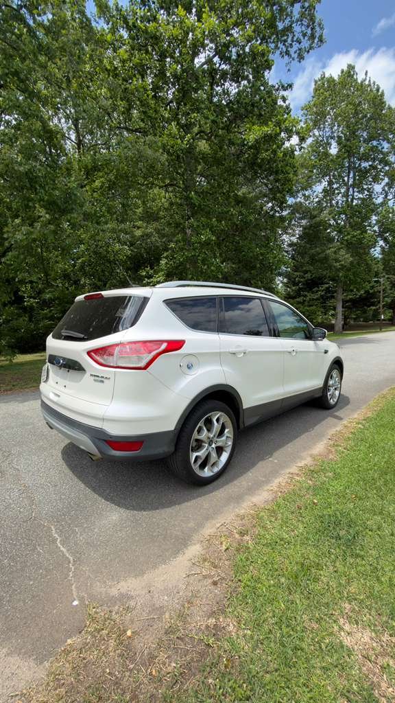 2016 Ford Escape - $12,995