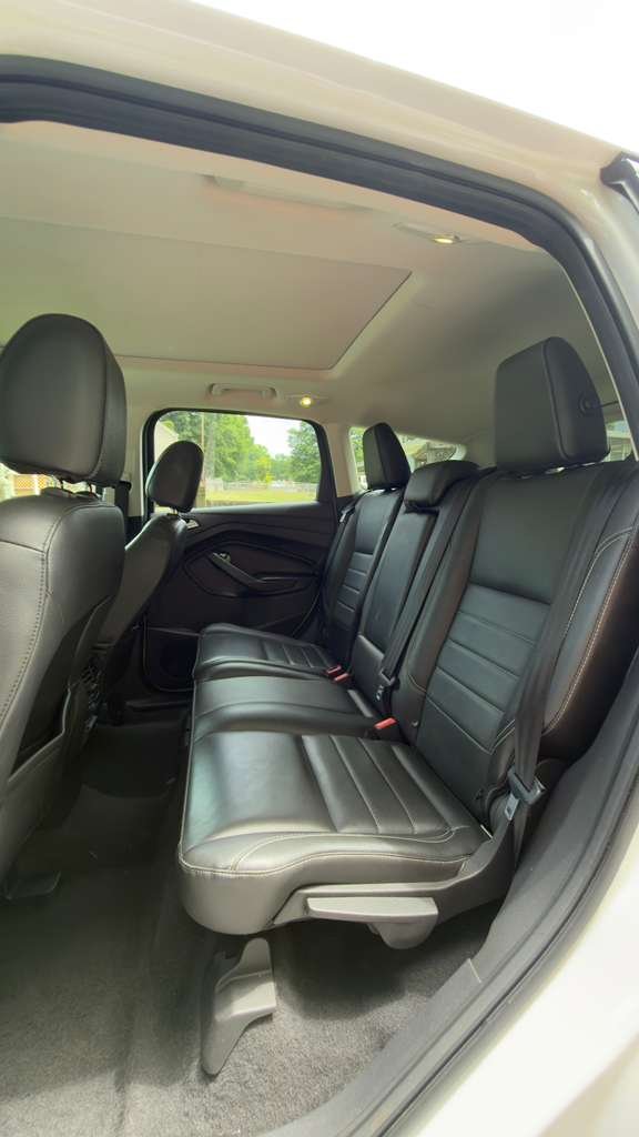 2016 Ford Escape - $12,995