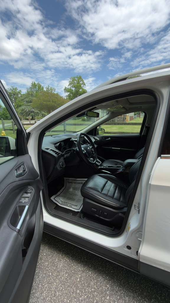 2016 Ford Escape - $12,995