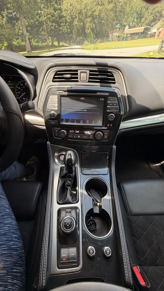 2017 Nissan Maxima - $14,995