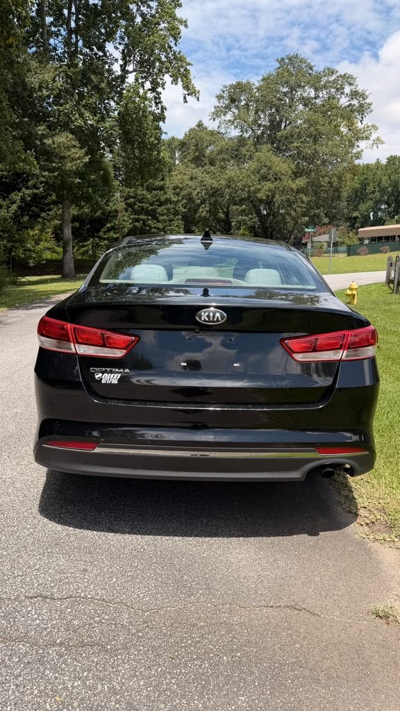 2016 Kia Optima - $14,995