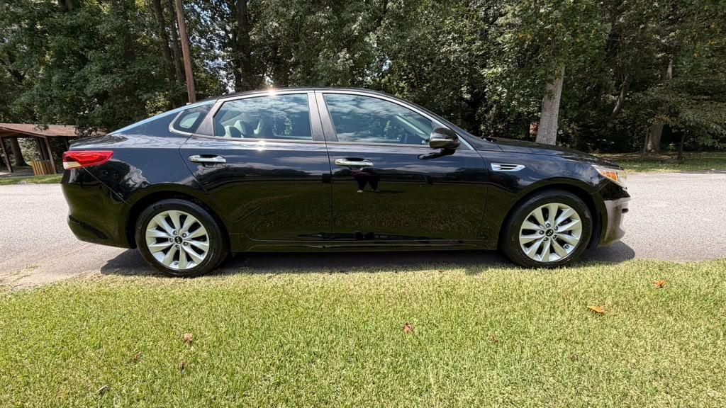 2016 Kia Optima - $14,995