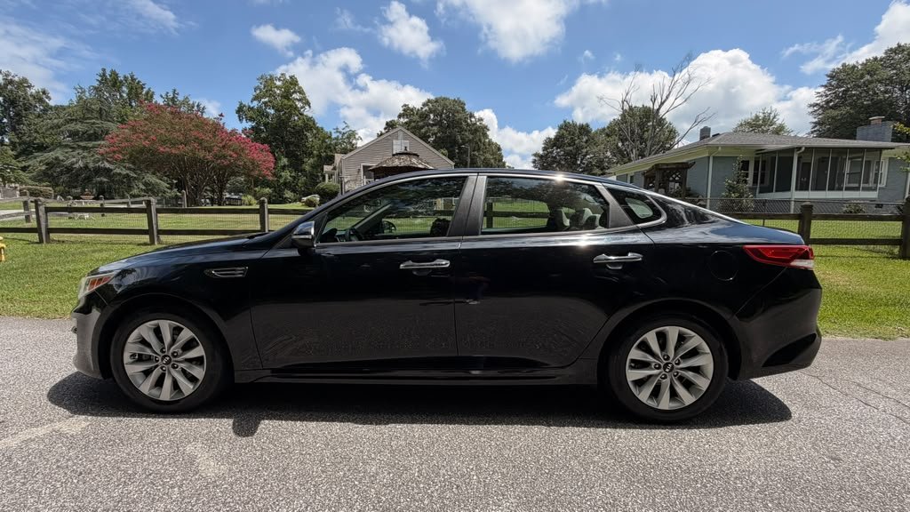 2016 Kia Optima - $14,995