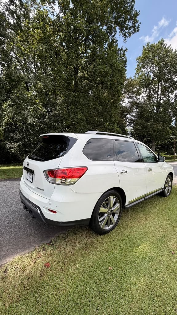2014 Nissan Pathfinder - $11,995