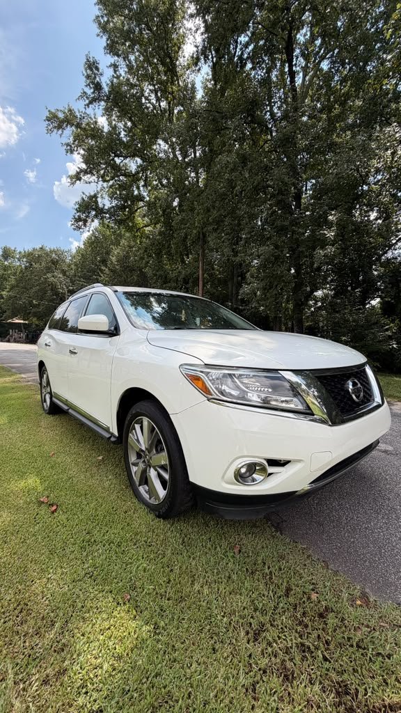 2014 Nissan Pathfinder - $11,995