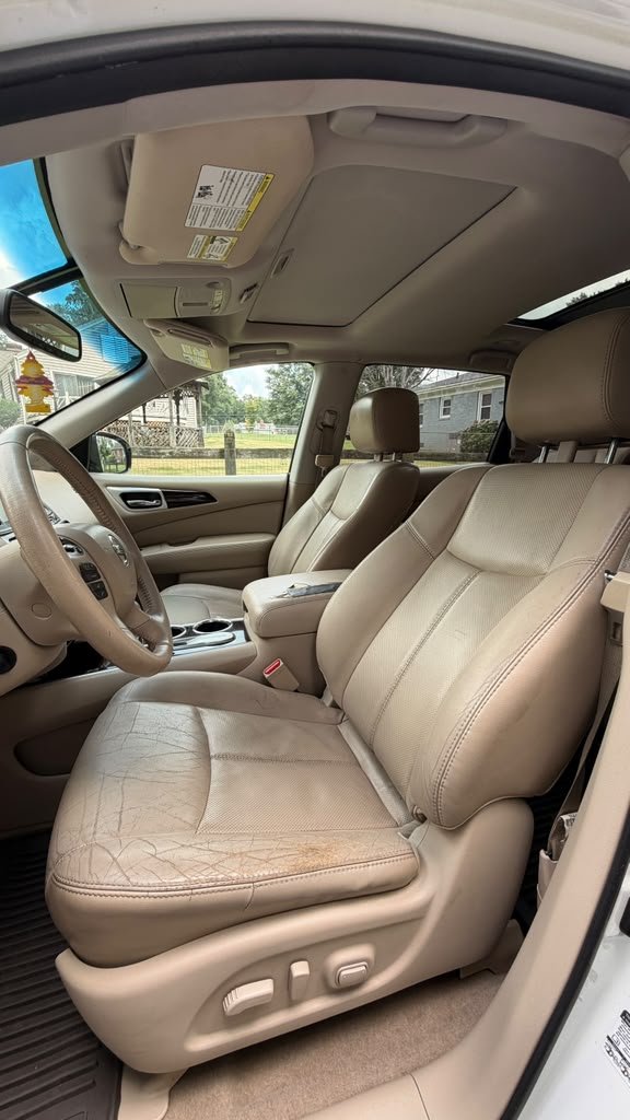 2014 Nissan Pathfinder - $11,995