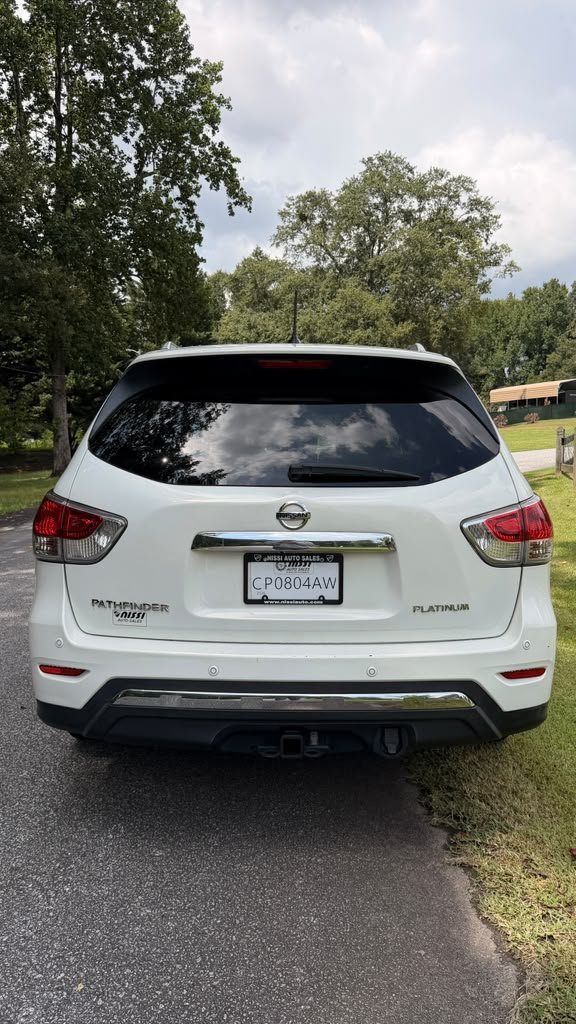 2014 Nissan Pathfinder - $11,995