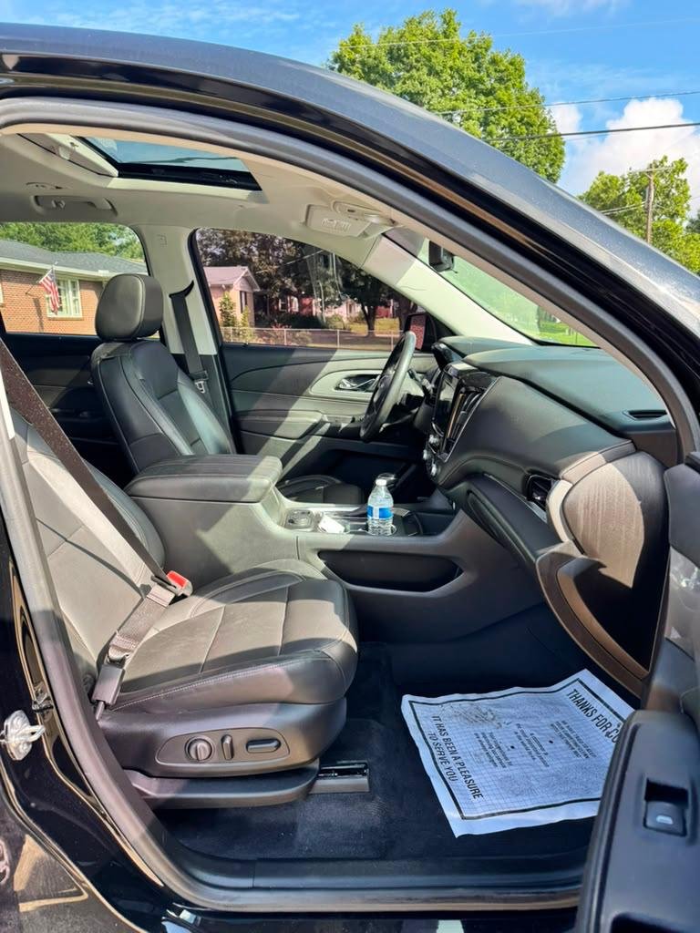 2020 Chevrolet Traverse - $20,995