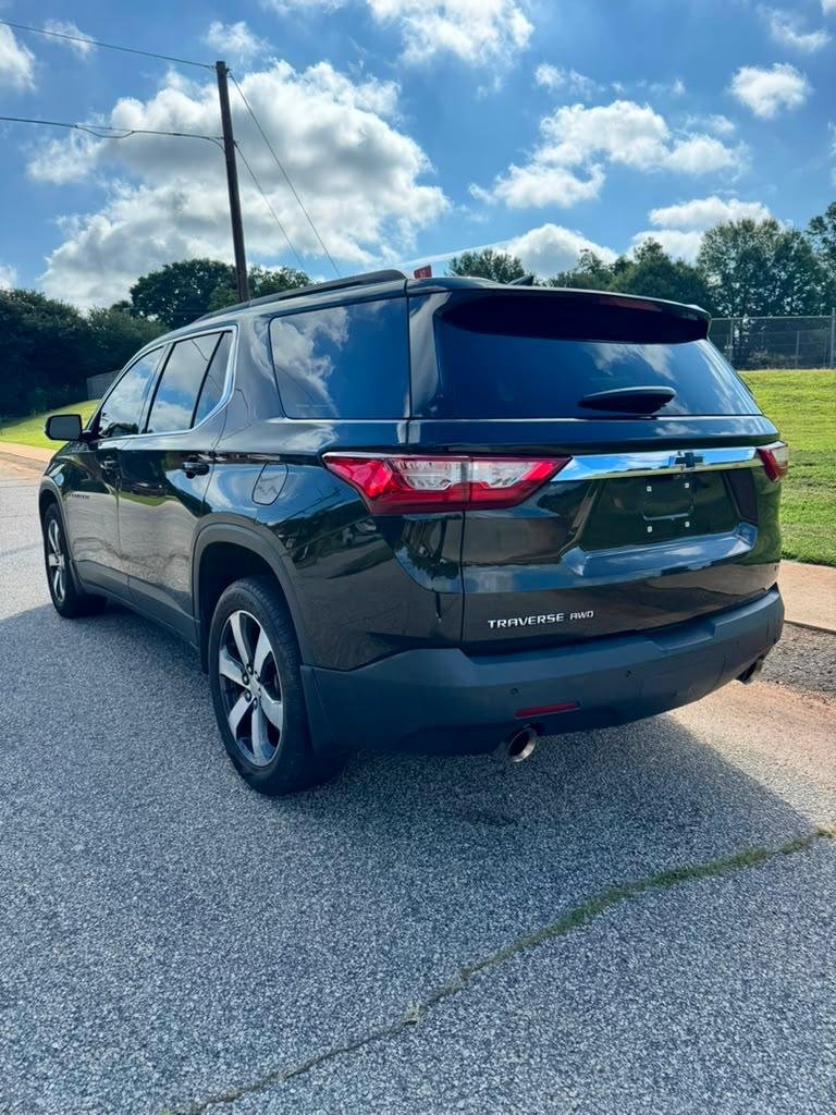 2020 Chevrolet Traverse - $20,995