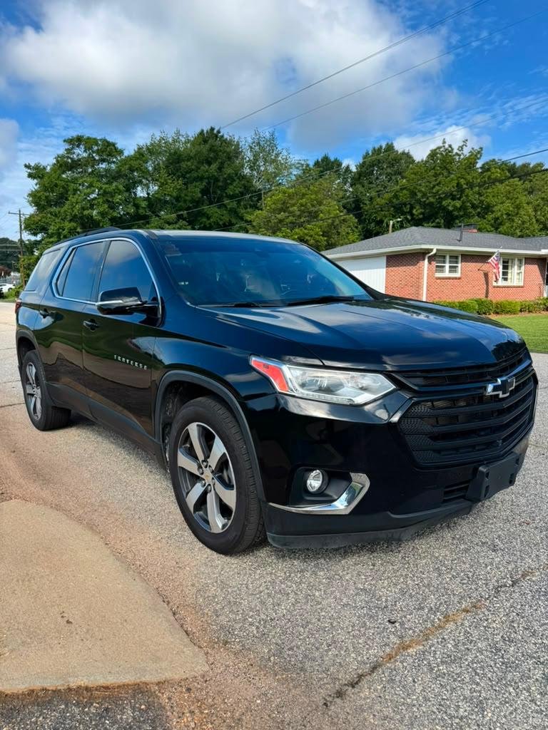2020 Chevrolet Traverse - $20,995