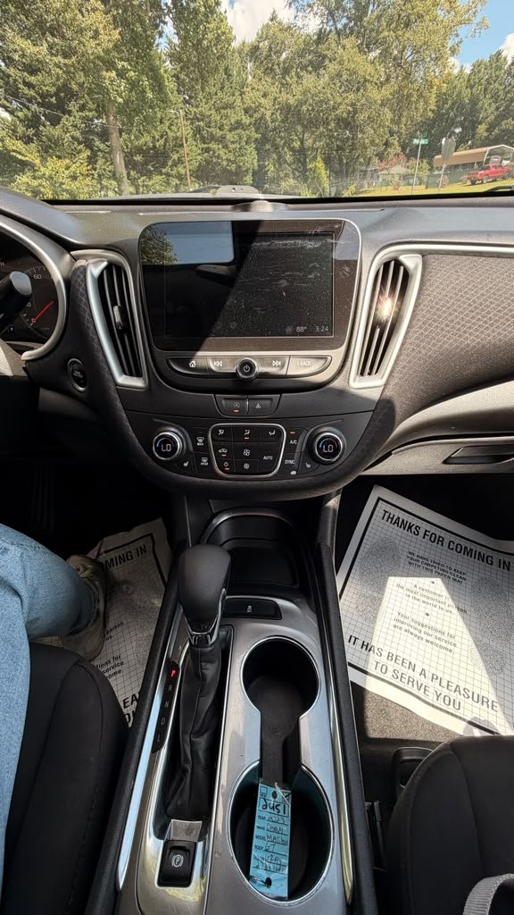 2023 Chevrolet Malibu - $15,995