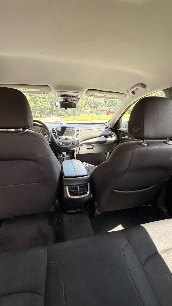 2023 Chevrolet Malibu - $15,995