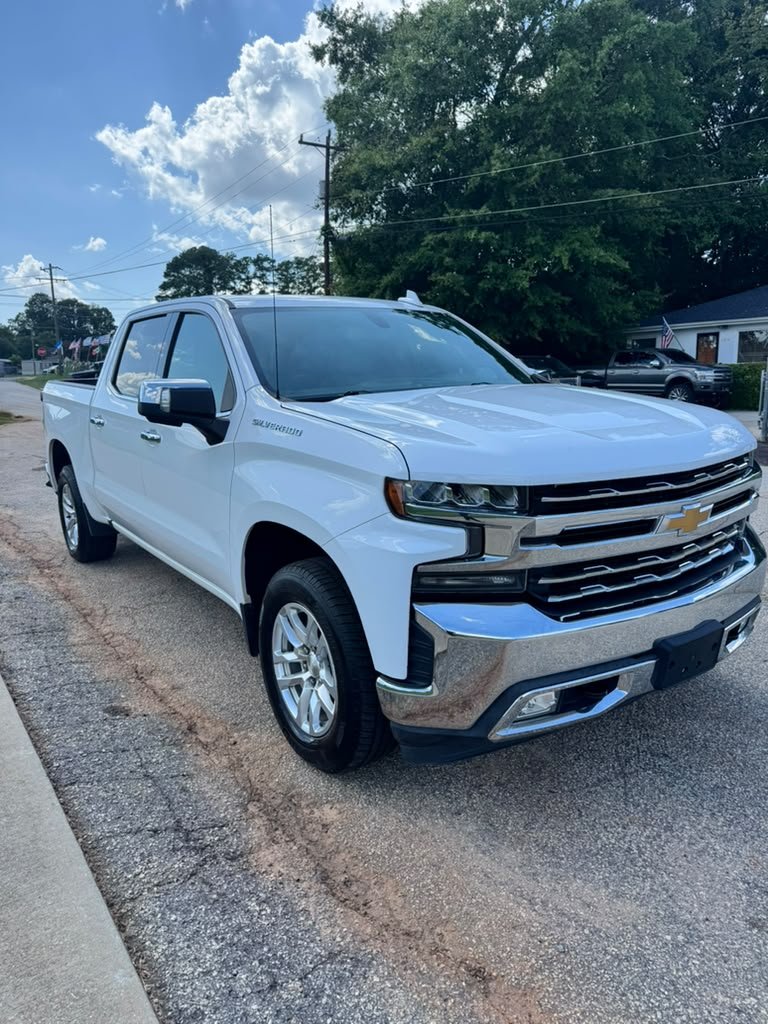 2019 Chevrolet Silverado - $25,495