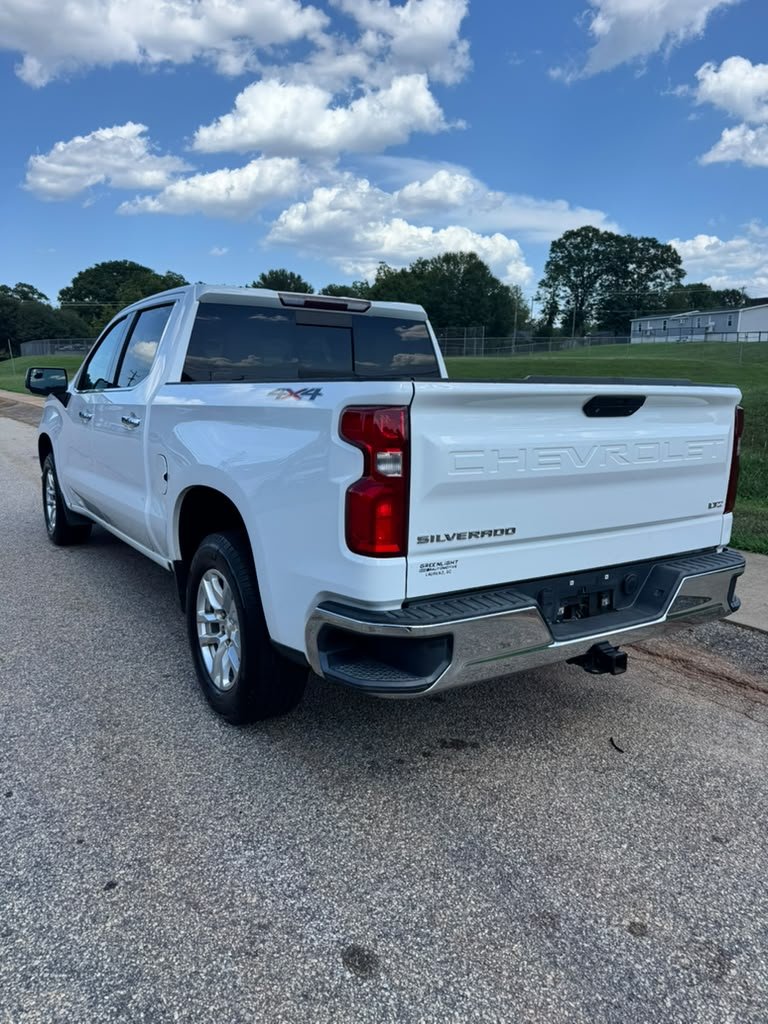 2019 Chevrolet Silverado - $25,495