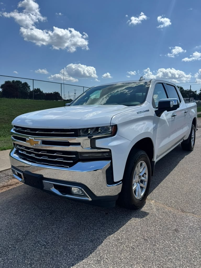 2019 Chevrolet Silverado - $25,495