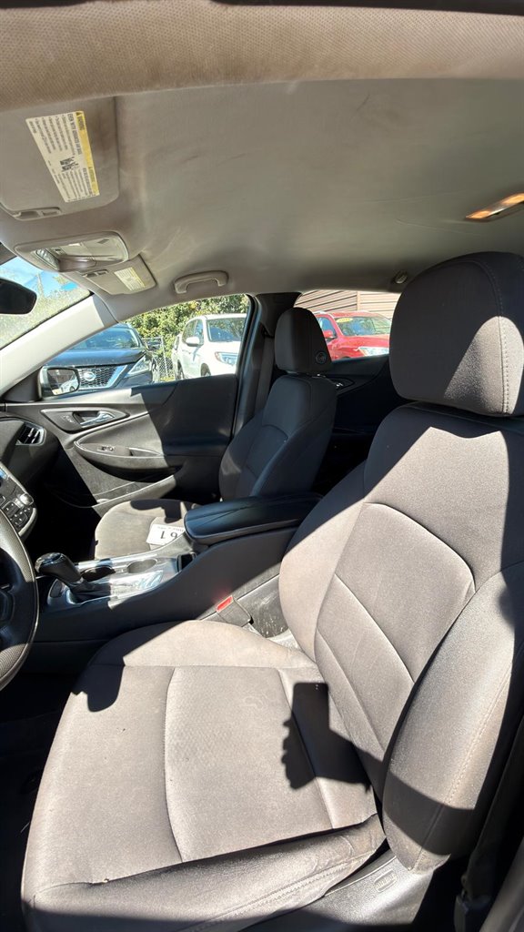 2020 Chevrolet Malibu - $12,995