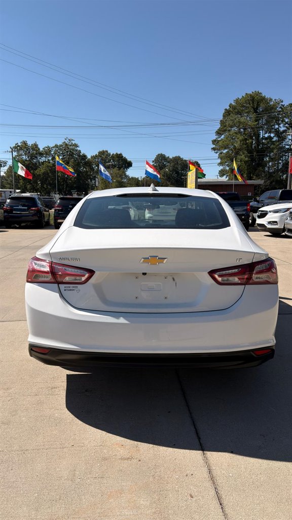 2020 Chevrolet Malibu - $12,995