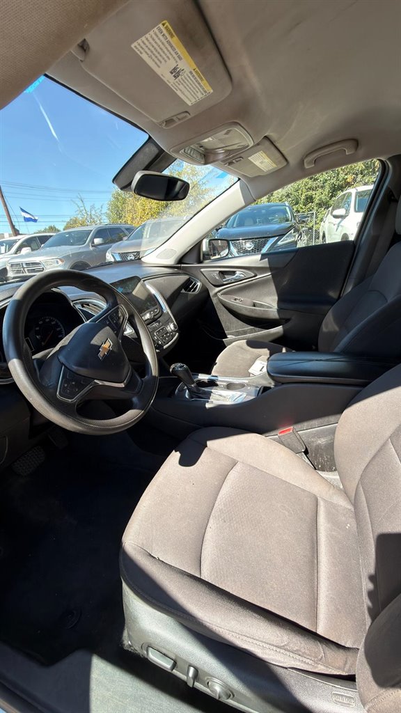 2020 Chevrolet Malibu - $12,995