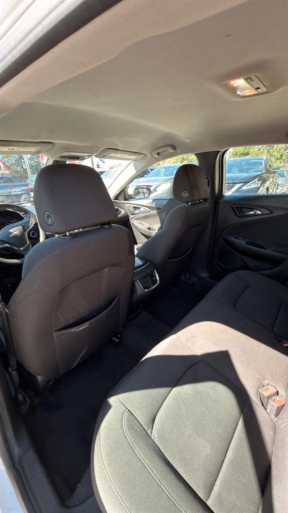 2020 Chevrolet Malibu - $12,995
