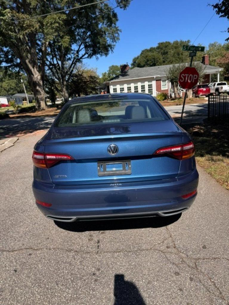 2019 Volkswagen Jetta - $13,495