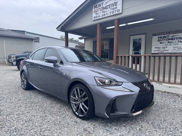 2018 Lexus IS 300 photo