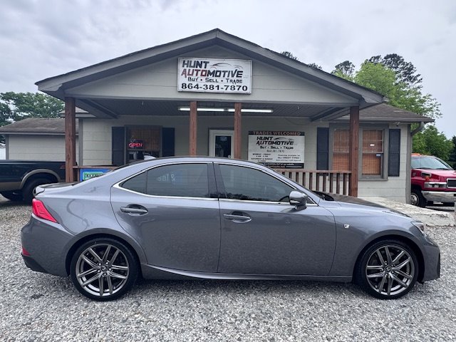 2018 Lexus IS 300 photo