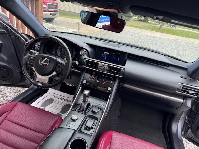 2018 Lexus IS 300 photo
