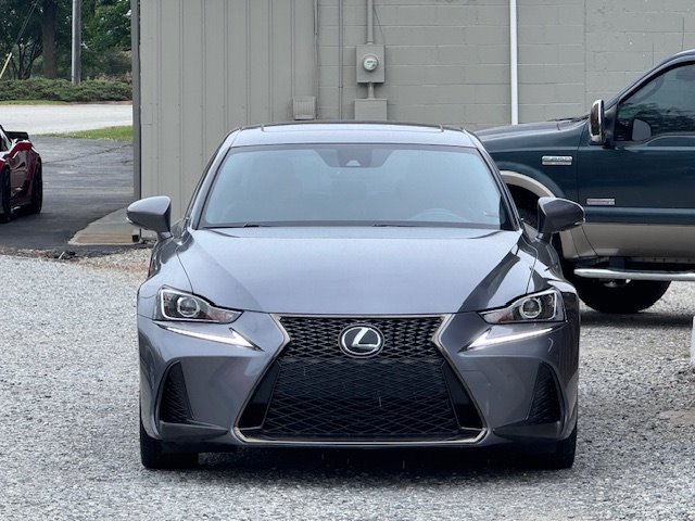2018 Lexus IS 300 photo