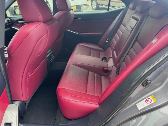2018 Lexus IS 300 photo