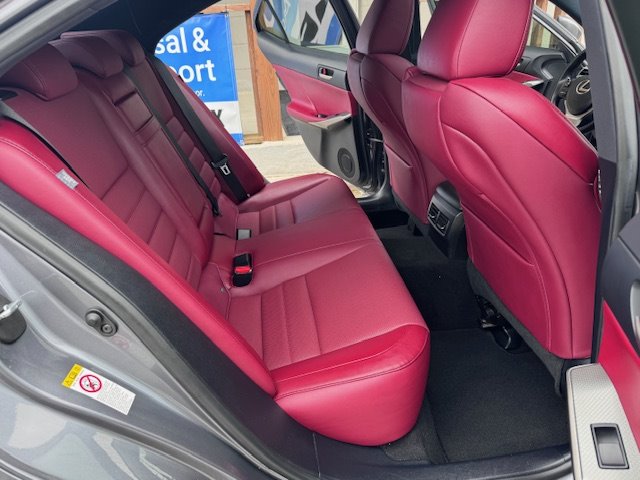 2018 Lexus IS 300 photo