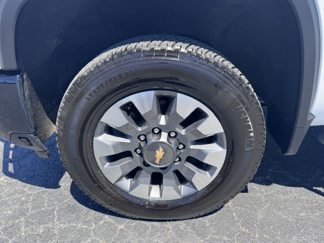 2024 Chevrolet Silverado 2500 - $38,500