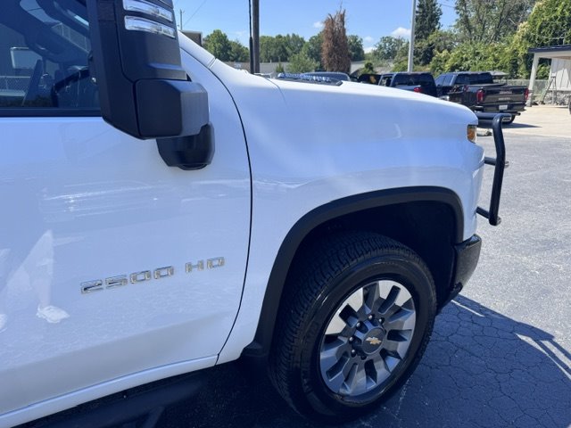 2024 Chevrolet Silverado 2500 - $38,500