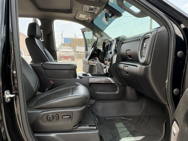2020 Chevrolet Silverado 2500 - $38,500