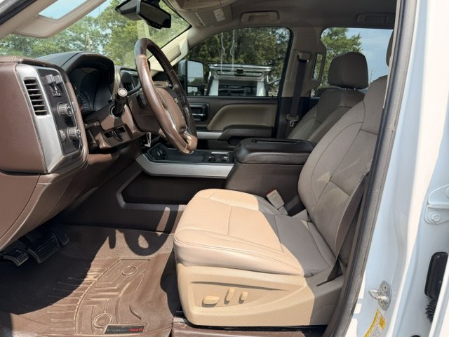 2017 Chevrolet Silverado 2500 - $26,500