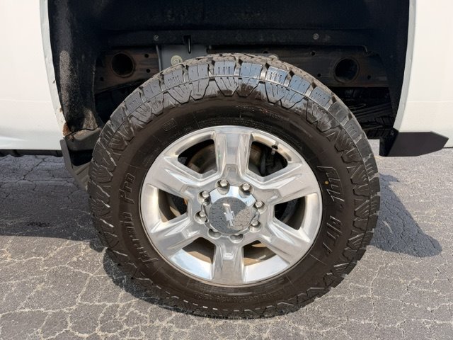 2017 Chevrolet Silverado 2500 - $26,500