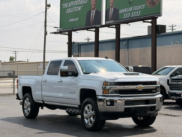 2017 Chevrolet Silverado 2500 - $26,500