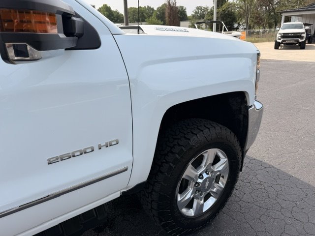 2017 Chevrolet Silverado 2500 - $26,500