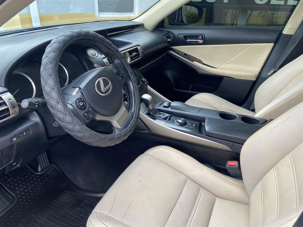 2014 Lexus IS